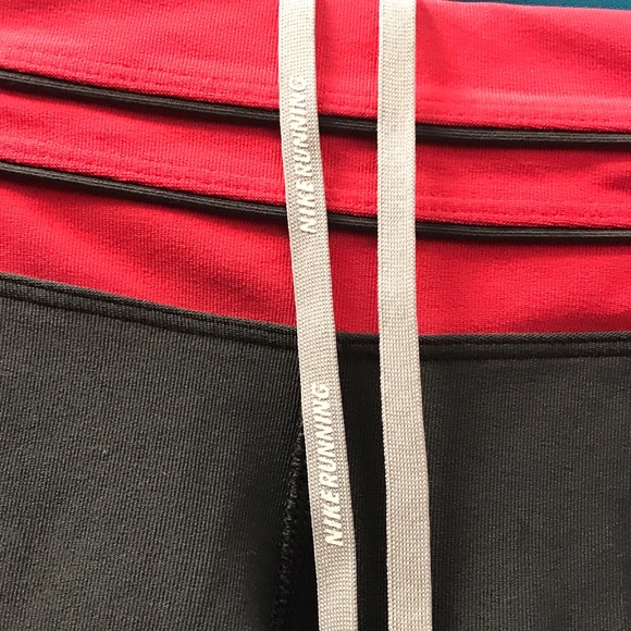 SOLD -- Nike Low Rise Running Capri Leggings - Picture 4 of 8