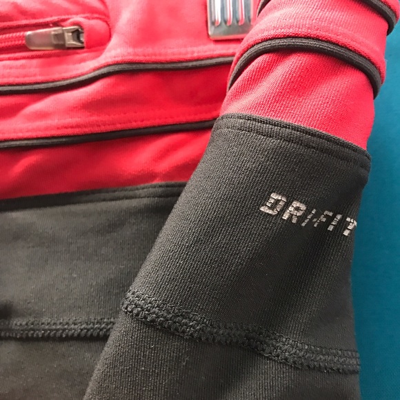 SOLD -- Nike Low Rise Running Capri Leggings - Picture 5 of 8