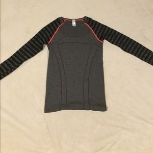 Ivivva long sleeve shirt