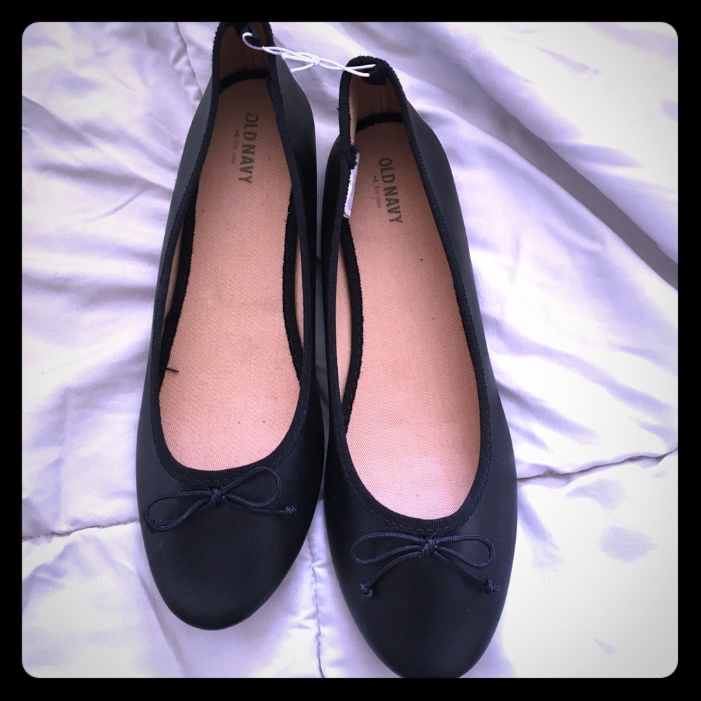 Old Navy black ballet flats