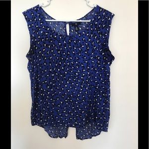 Gorgeous tailed top x2