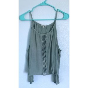 CHARLOTTE RUSSE Off-the-shoulder Crop Top