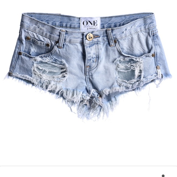 •ISO• One Teaspoon Shorts 22/23 - Picture 2 of 5