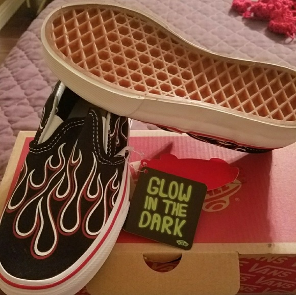 Shoes - Picture 2 of 3