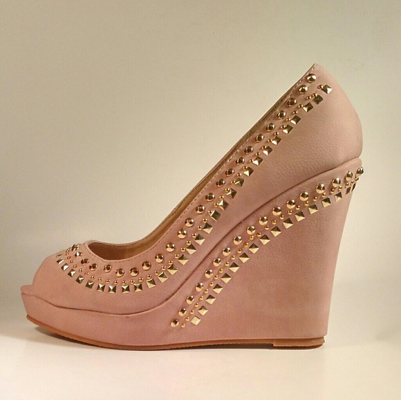 PINK STUDDED WEDGES - Picture 4 of 5