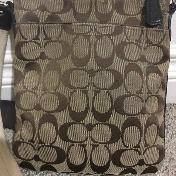 Coach Crossbody Bag - Picture 2 of 4
