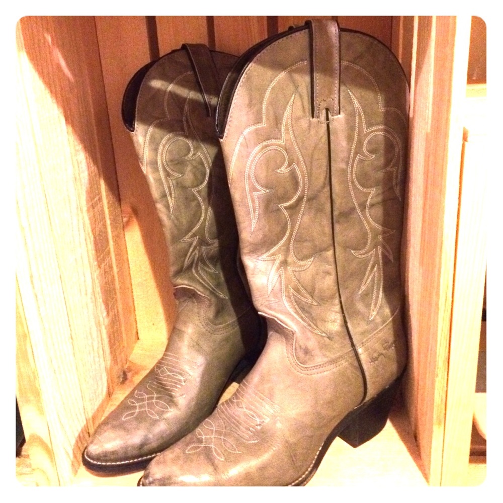 Grey Kenny Rodgers western boots size 8.5