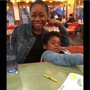 Meet your Posher, Shomoura