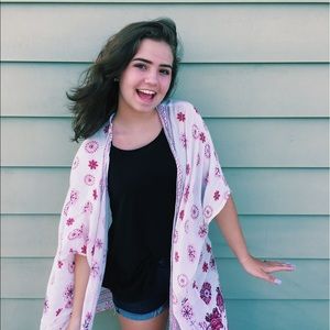 Meet your Posher, Chloe