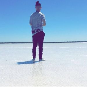 Meet your Posher, Henry