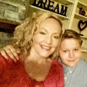 Meet your Posher, Julie