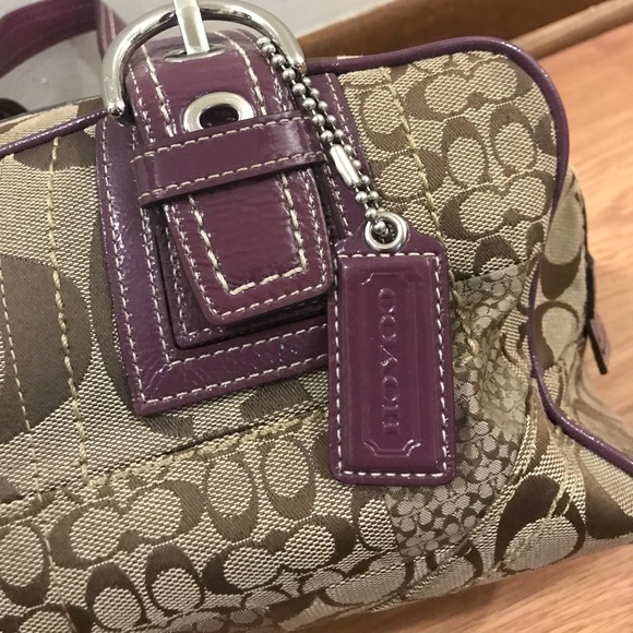 Purple accent coach purse - Picture 2 of 4