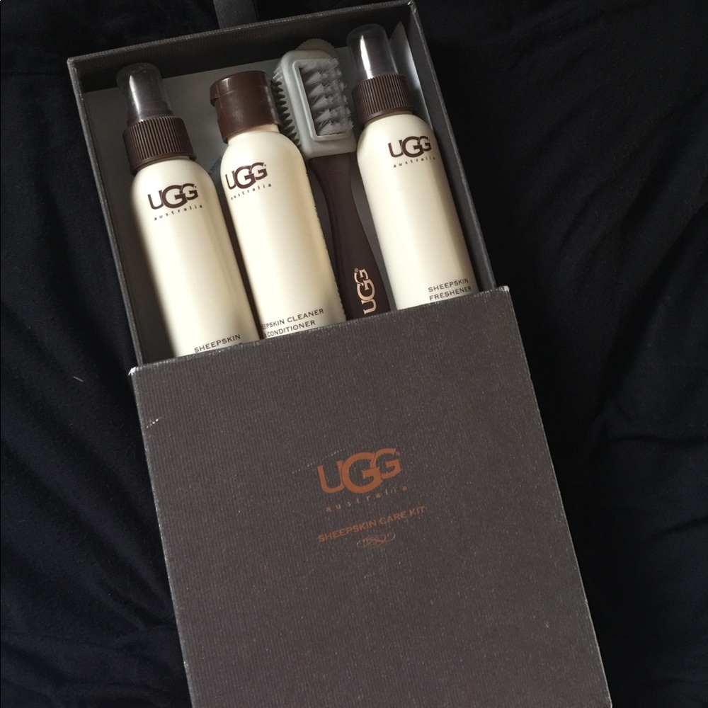 Sheepskin care kit