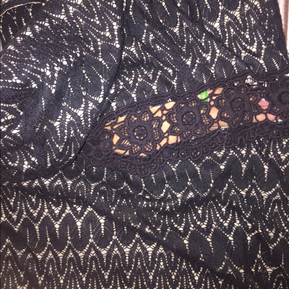 BLACK LACE DRESS - Picture 5 of 6