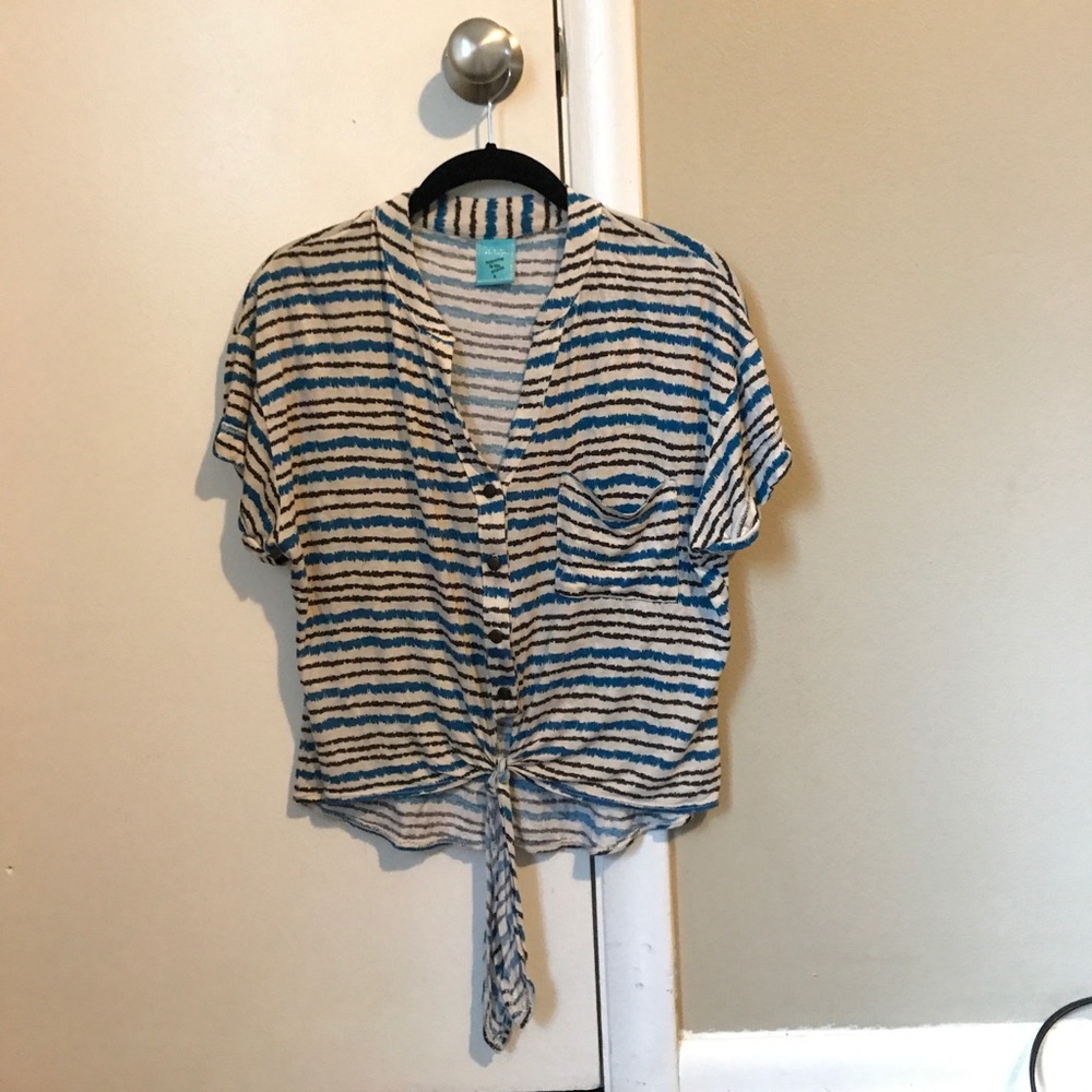 Tie front button down tee
