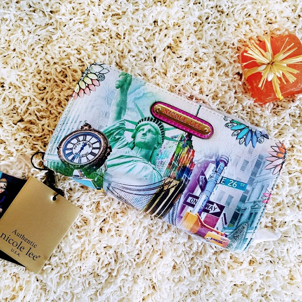 🚕🗽Nicole Lee New York Print Wallet🗽