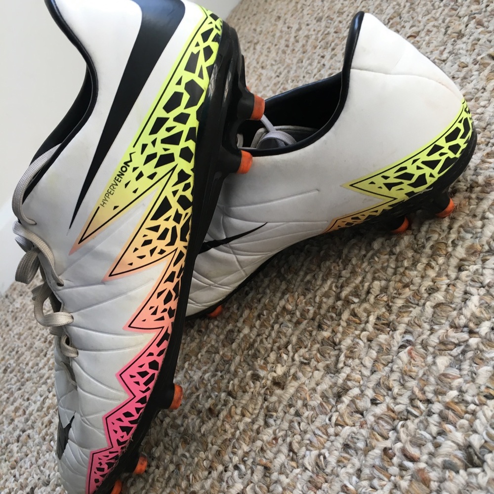 Nike Hypervenom Phinish Soccer Outdoor Cleats