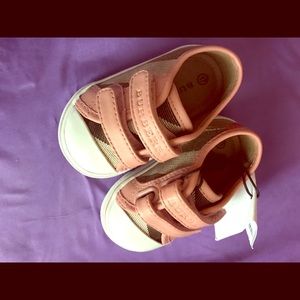 Toddler Burberry shoes size 17