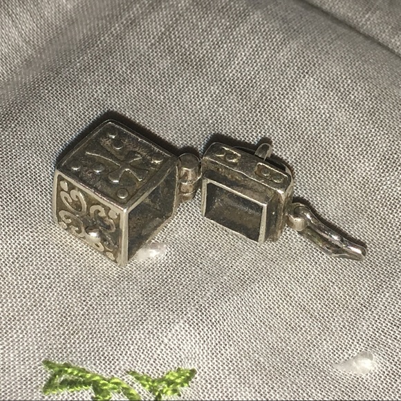 🎁 SOLD 🎁 - Picture 6 of 6