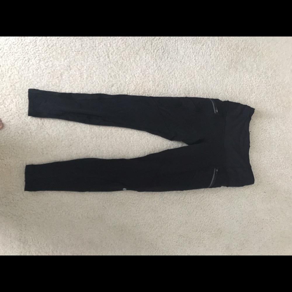 Black leggings