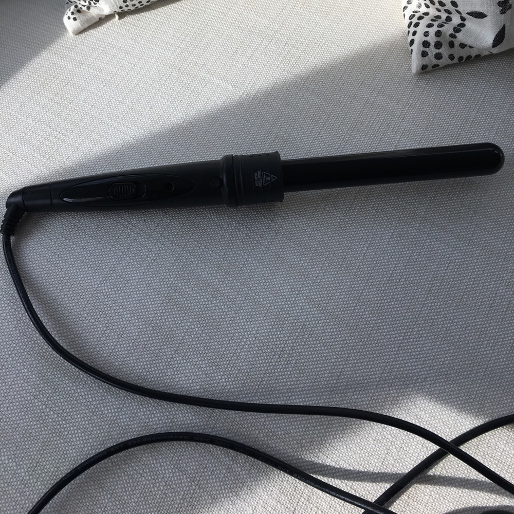 Her styler curling wand