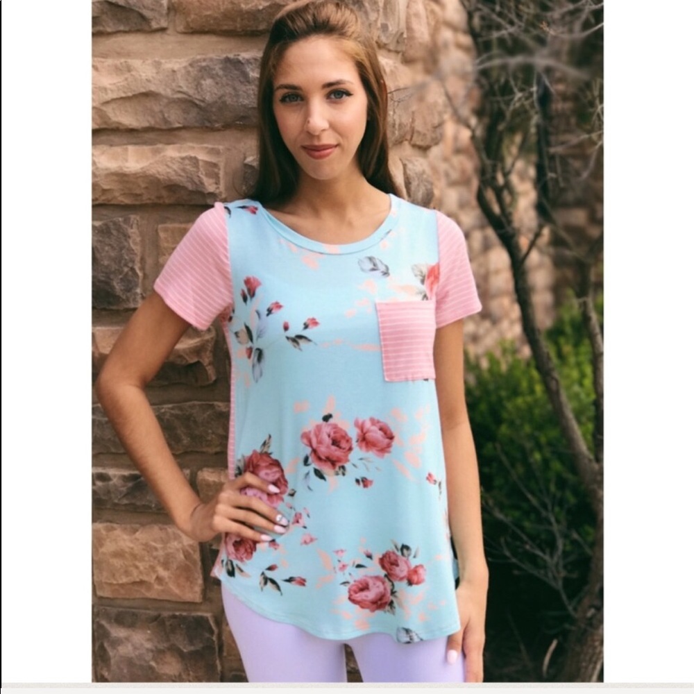 🌸Carmen Pocket Tee