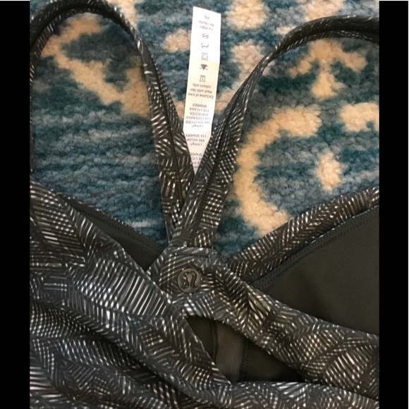 NWT Lululemon Wrap It Up tank size 4 in green - Picture 3 of 4