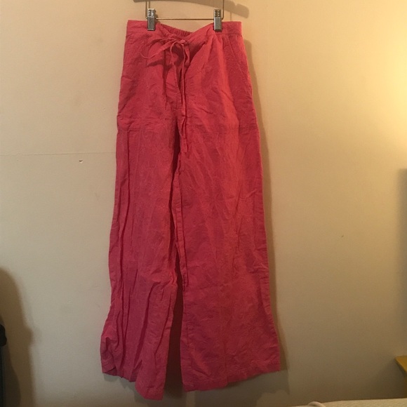 Lilly Pulitzer, Small, Embroidered Pink Capris - Picture 2 of 3