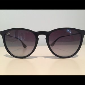 Ray-Ban Black Classic Erika Sunglasses