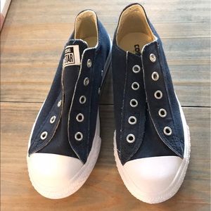 New Boys slip on converse, never worn.