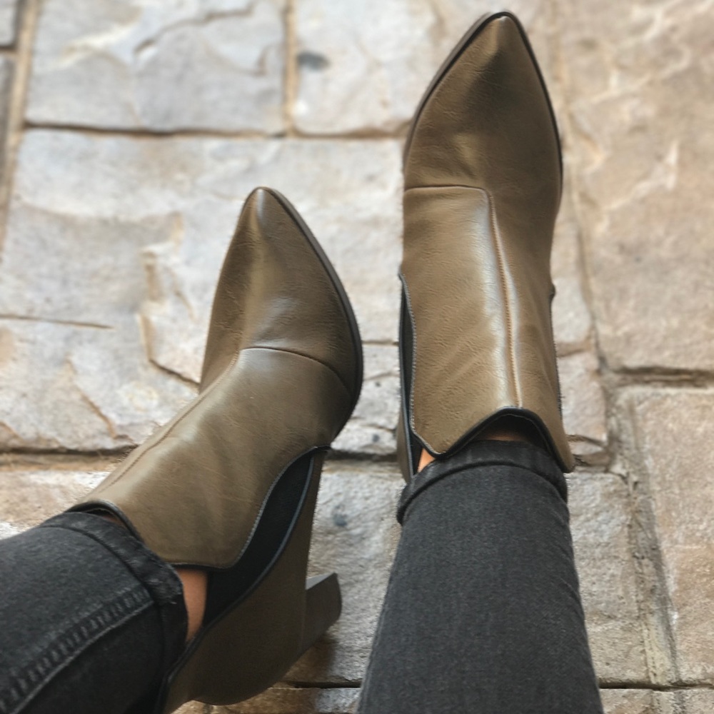 Olive Geometric V Cut Pointy Toe Distressed Boots - Picture 7 of 7