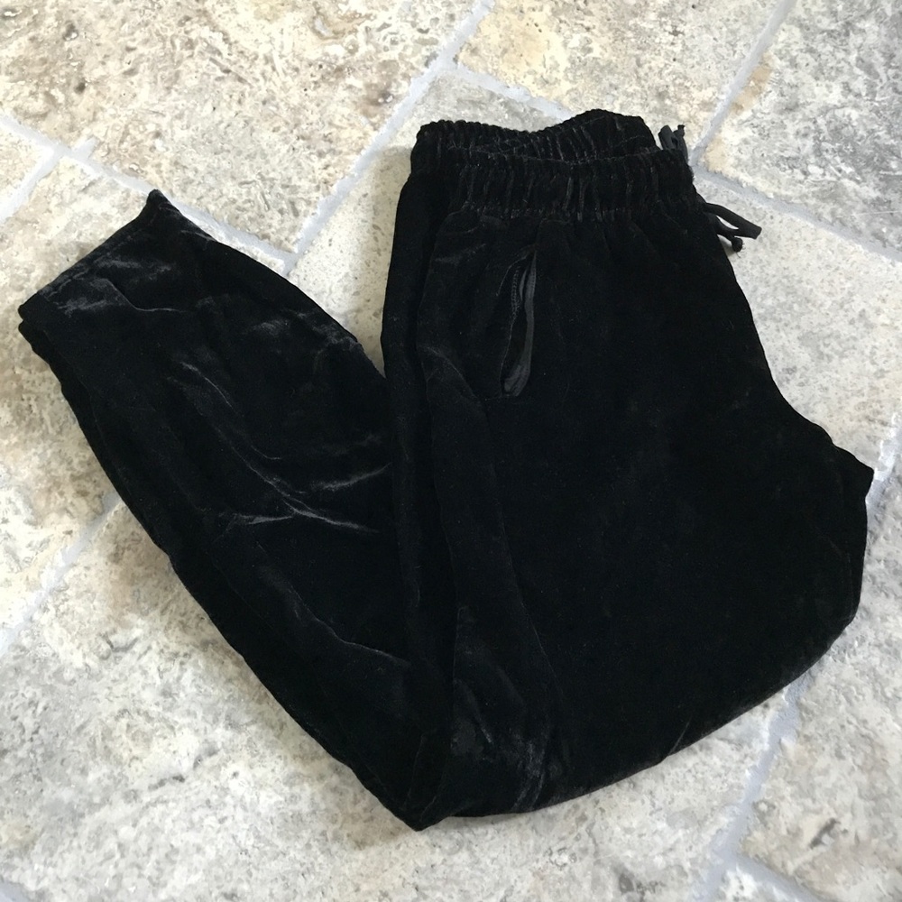 NWOT Ella Moss Velvet Joggers