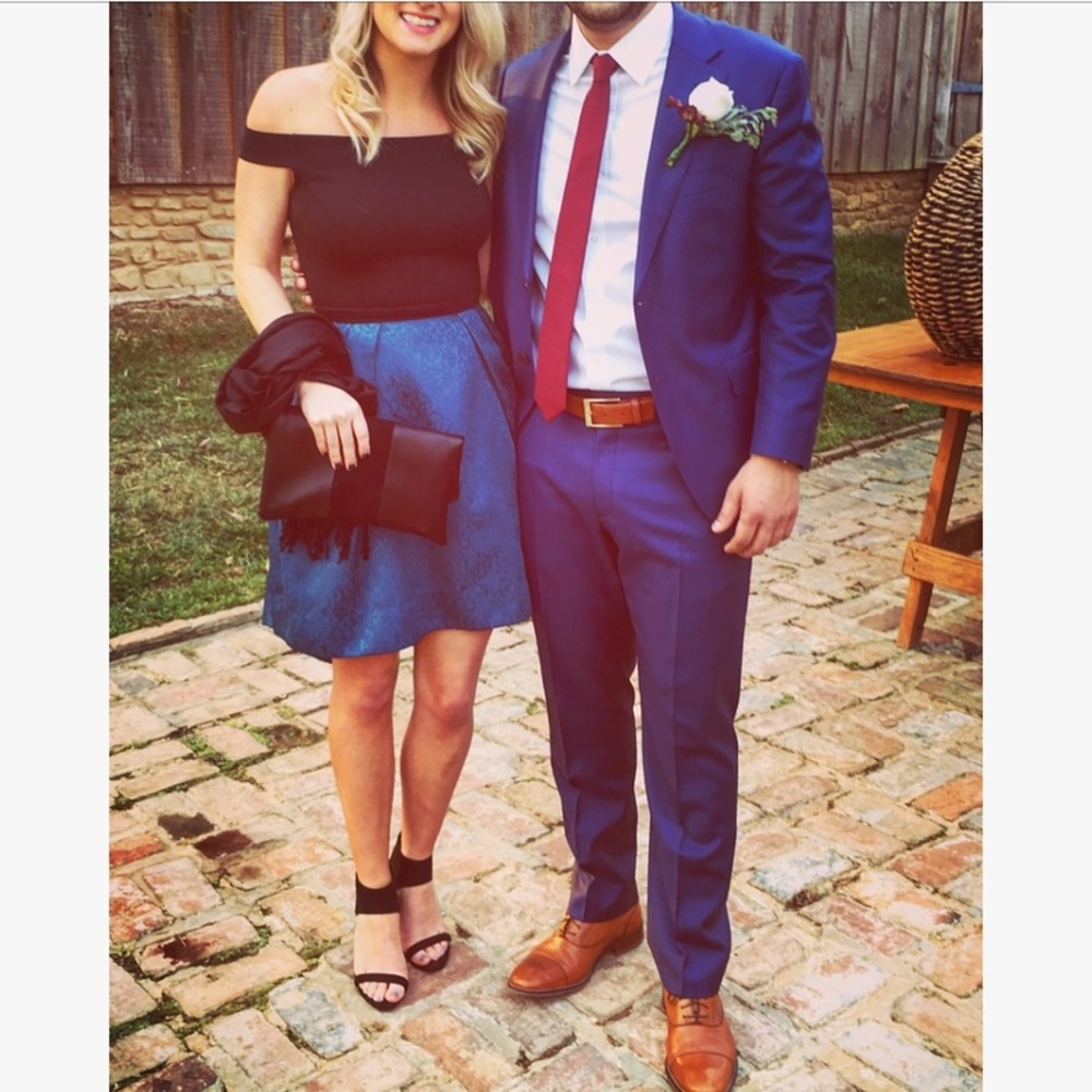 Rent the Runway off-shoulder wedding cocktail 👗