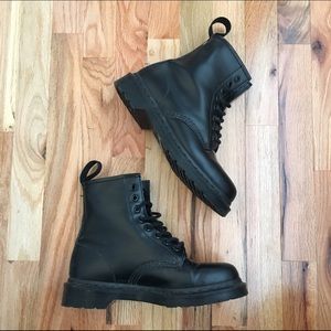 Dr Marten 1460 Mono Boot