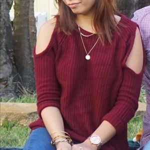 Maroon sweater