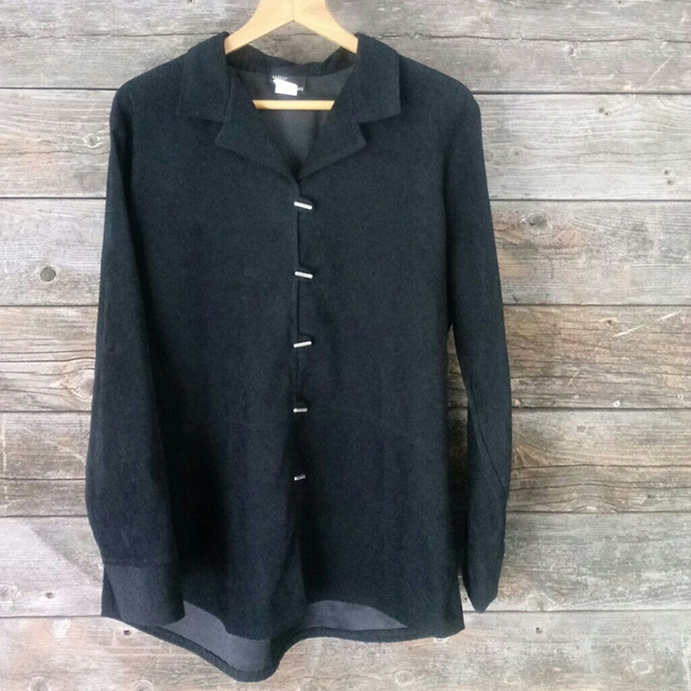Long sleeve soft button down Large shirt