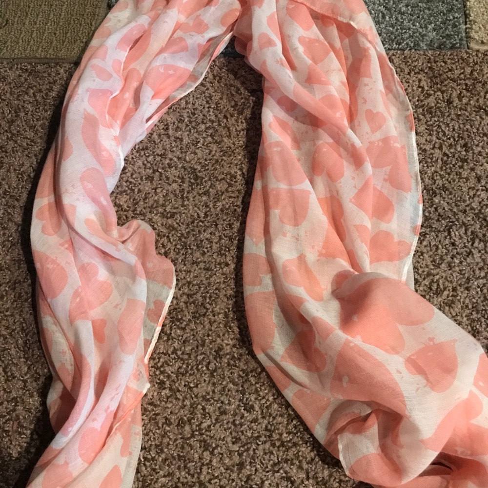 NWT heart scarf.