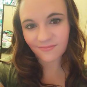 Meet your Posher, Chloe