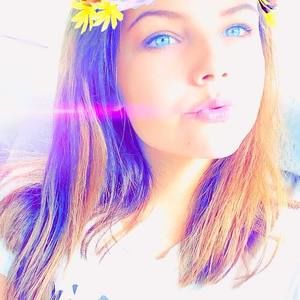 Meet your Posher, Lili