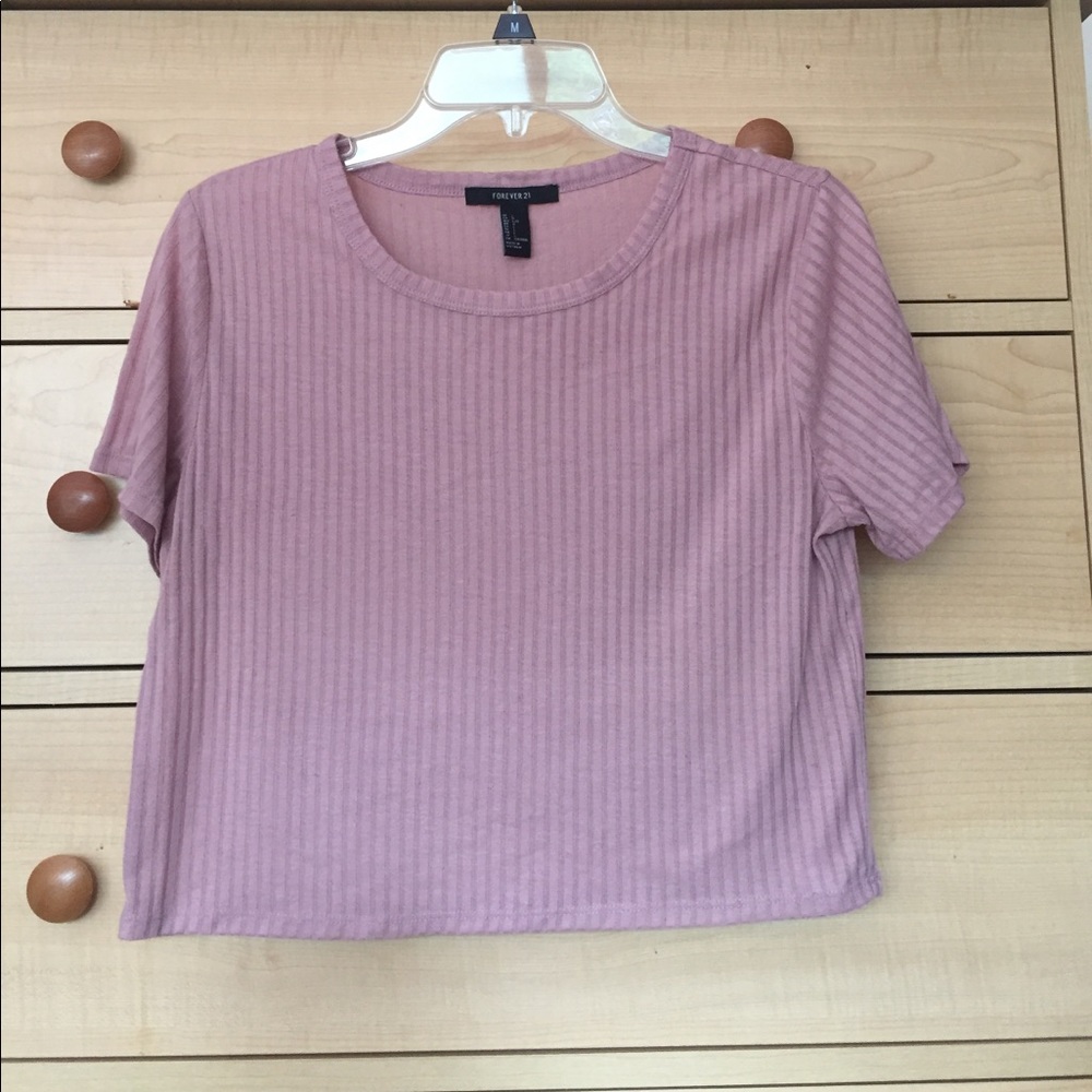 Cute pink ribbed top!