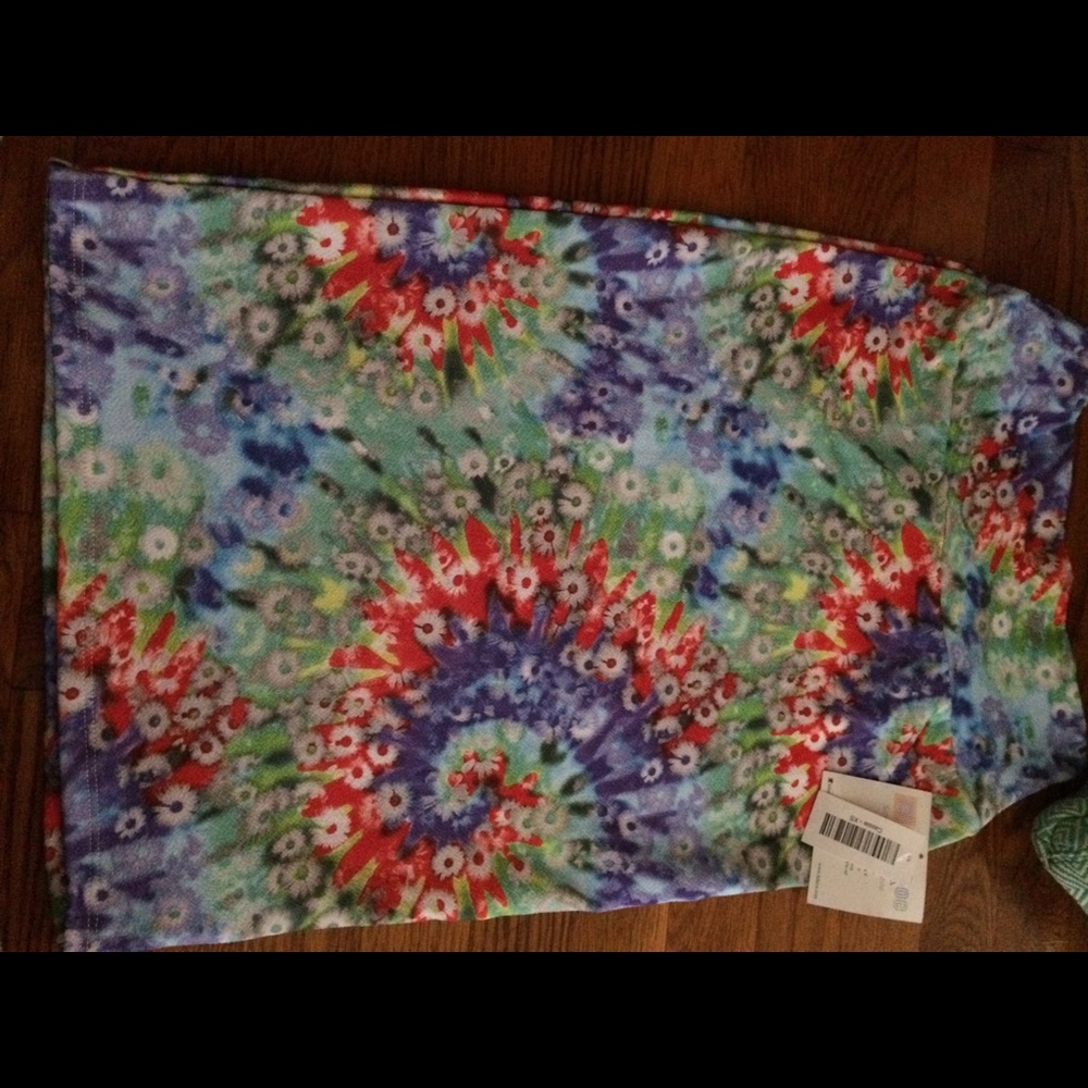Lularoe Tie Dye Floral Cassie Skirt NWT