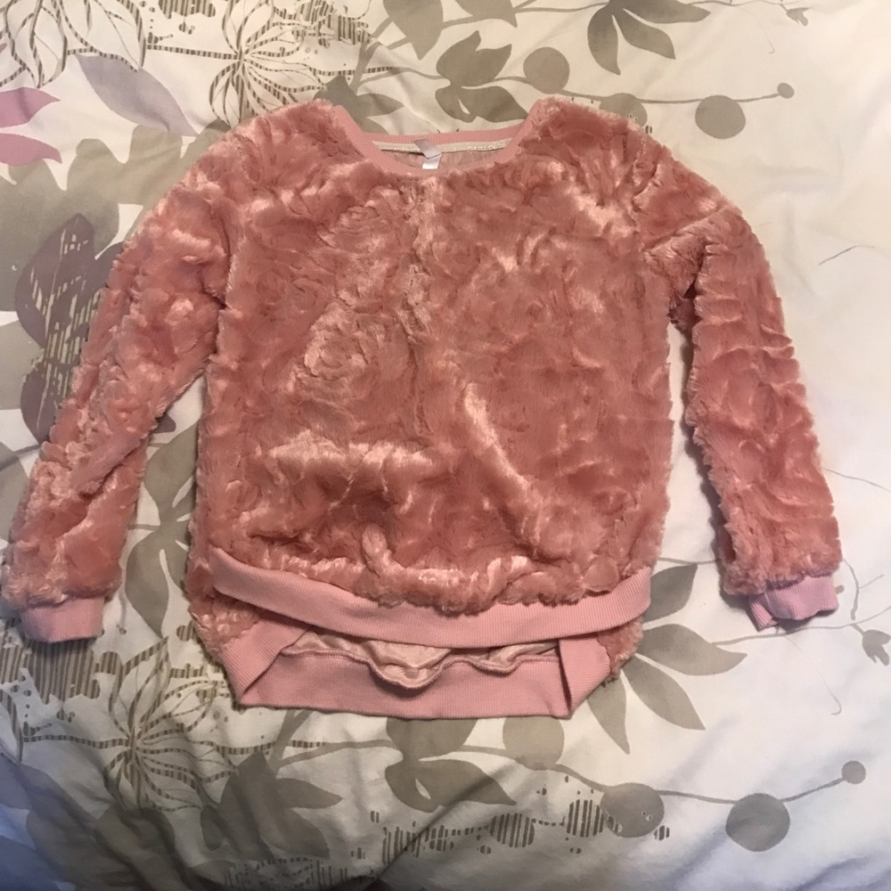 Girls 7/8 beautiful sweatshirt