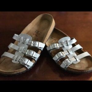 Amazing Condition Silver Birkenstock Birkis 40