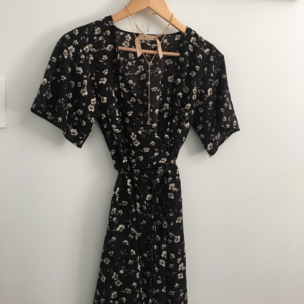 Floral print wrap dress