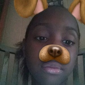 Meet your Posher, Desiree