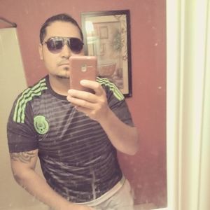 Meet your Posher, Luis