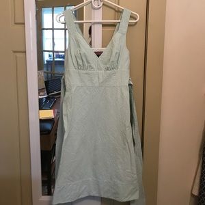 Seersucker Vineyard Vines dress worn once!
