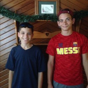 Meet your Posher, Eli