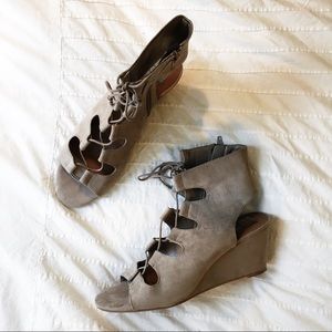 DV by Dolce Vita wedges