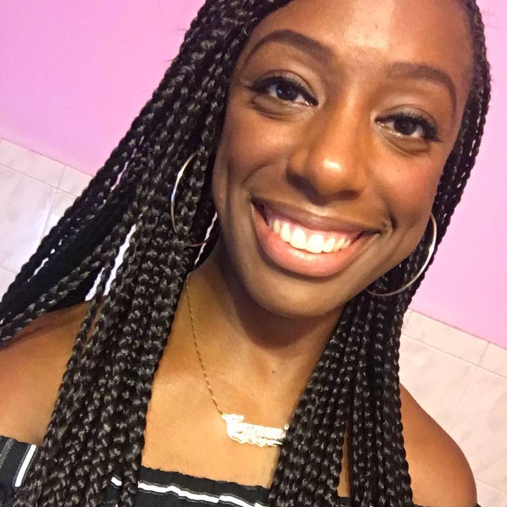 Meet your Posher, Cymone